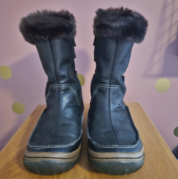 Merrell Black Boots - Picture 5 of 9